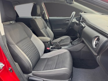 Toyota auris hybride 136h dynamic garantie 12 mois occasion simplicicar toulon est simplicicar simplicibike france