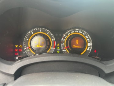 Toyota auris 90 d-4d dynamic - garantie 12 mois occasion simplicicar vienne simplicicar simplicibike france