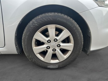 Toyota auris 90 d-4d dynamic - garantie 12 mois occasion simplicicar vienne simplicicar simplicibike france