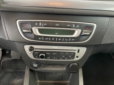 Renault megane iii estate estate iii 1.5 dci 110 fap energy eco2 limited occasion simplicicar la fleche simplicicar...