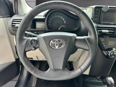 Toyota iq iconic 4 places / boite automatique / edition spécial haut de gamme occasion  simplicicar nice - pfvauto...