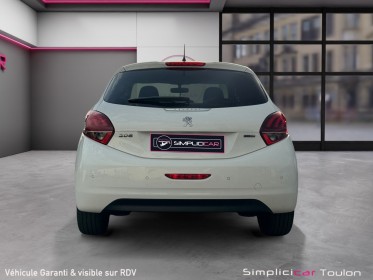 Peugeot 208 1.2 puretech 82ch bvm5 style garantie 12 mois occasion simplicicar toulon est simplicicar simplicibike france