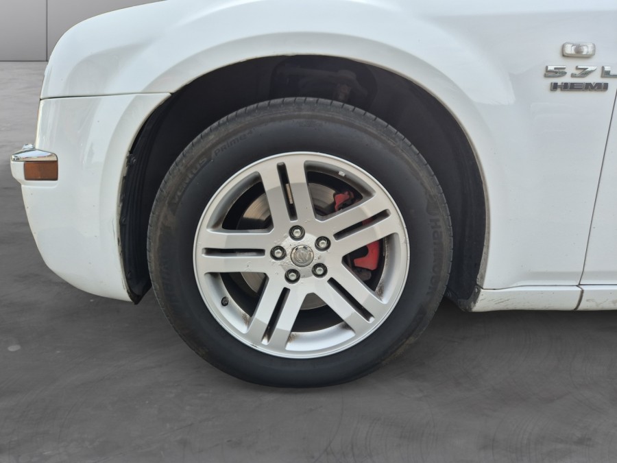 CHRYSLER d'occasion 300C 5.7 HEMI 340 de 2004 Arras (62)﻿