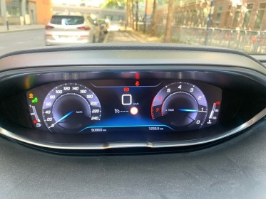 Peugeot 5008 puretech 130ch ss bvm6 allure 7 places courroie changee camera car play entretiens peugeot garantie 12 mois...