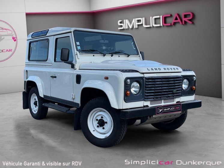 Land rover defender 90 hard top e traction tout terrain permanente siège similicuir différentiel à glissement limité... Land rover defender 90 hard top e traction tout terrain permanente siège similicuir différentiel à glissement limité...