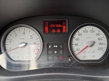 Dacia sandero 1.2 16v 75 eco2 climatisation garantie 12 mois occasion simplicicar angers simplicicar simplicibike france
