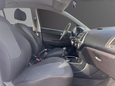 Hyundai i20 1.1 crdi 75 intuitive occasion simplicicar lille  simplicicar simplicibike france