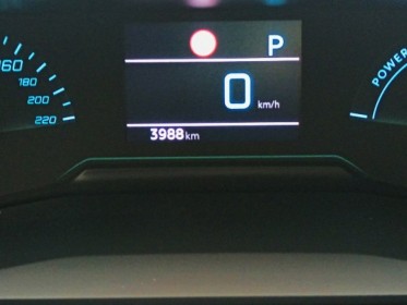 Peugeot 208 1.2 hybrid e-dsc6 100 cv finition allure / equipé chaîne distribution / capteur de recul ar / 3 988 kms...