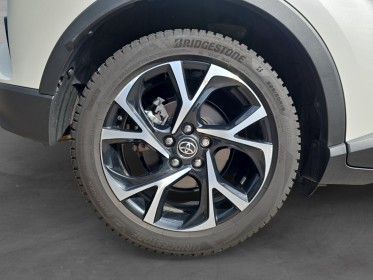 Toyota c-hr hybride 122h collection caméra de recul sièges avants chauffants révisée garantie toyota 12 mois occasion...