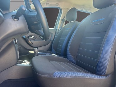 Dacia sandero tce 90 easy-r 15 ans occasion simplicicar frejus  simplicicar simplicibike france