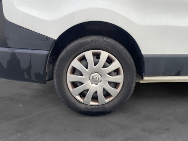 Renault trafic fourgon l2h1 1200 kg dci 95 ch grand confort garantie 12 mois occasion simplicicar royan simplicicar...