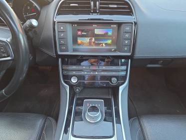 Jaguar xe xe 2.0 d - 180 ch bva r-sport occasion simplicicar lille  simplicicar simplicibike france