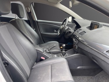 Renault megane iii berline dci 110 zen excellent etat garantie 12mois occasion parc voitures beauvais simplicicar...