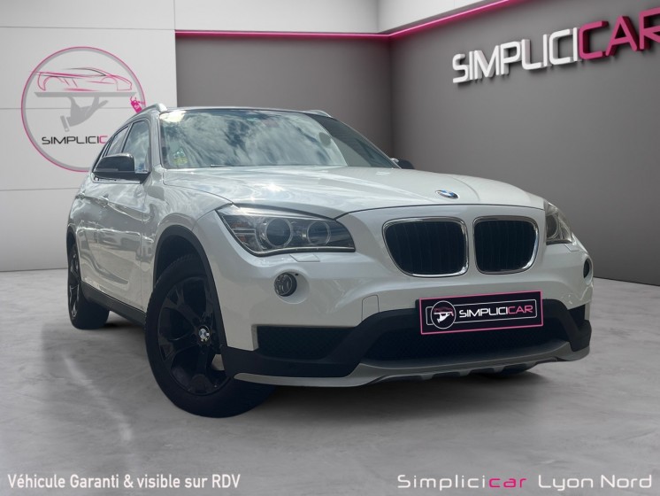 Bmw x1 e84 lci 2 xdrive 18d 143 ch executive - toit ouvrant garantie 12 mois occasion simplicicar lyon nord  simplicicar...