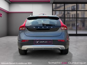 Volvo v40 cross country d2 120 oversta edition toit vitré panoramique régulateur de vitesse garantie 12 mois occasion...