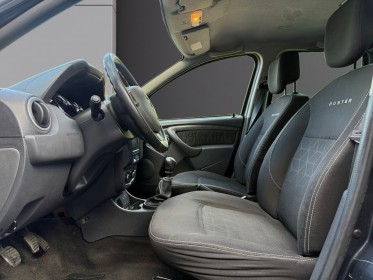 Dacia duster tce 125 4x2 prestige  attelage garantie 12 mois occasion simplicicar angers simplicicar simplicibike france