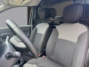 Dacia dokker van 1.6 102 radars de recul garantie 12 mois occasion simplicicar mery-sur-oise simplicicar simplicibike france