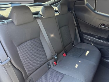 Toyota c-hr hybride my23 1.8l design ultimate, siège chauffants, apple carplay, garantie 12 mois occasion scl 56 -...