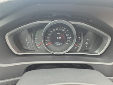 Volvo v40 cross country d2 120 cross country//garantie 12 mois// occasion simplicicar lille  simplicicar simplicibike france
