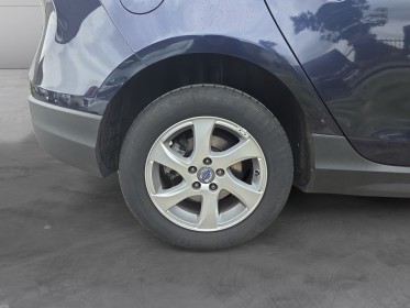 Volvo v40 cross country d2 120 cross country//garantie 12 mois// occasion simplicicar lille  simplicicar simplicibike france