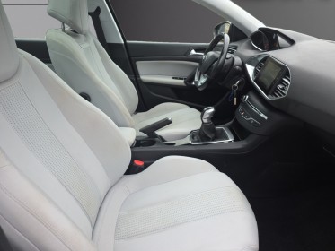 Peugeot 308 1.2 puretech 110ch ss bvm5 allure// garantie 12 mois// occasion simplicicar lille  simplicicar simplicibike france