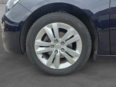Peugeot 308 1.2 puretech 110ch ss bvm5 allure// garantie 12 mois// occasion simplicicar lille  simplicicar simplicibike france
