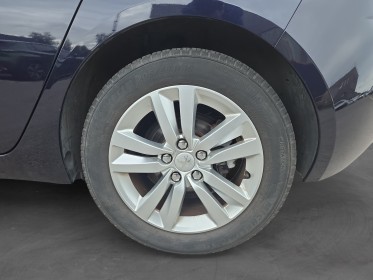 Peugeot 308 1.2 puretech 110ch ss bvm5 allure// garantie 12 mois// occasion simplicicar lille  simplicicar simplicibike france