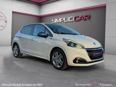 Peugeot 208 puretech 82ch ss bvm5 signature garantie 12 mois occasion simplicicar toulon est simplicicar simplicibike france