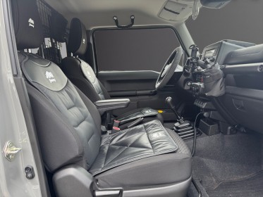 Suzuki jimny 1.5 vvt 2 places privilege parebuffle homologué 2 calandres barre de toit bavettes avant et arrière...