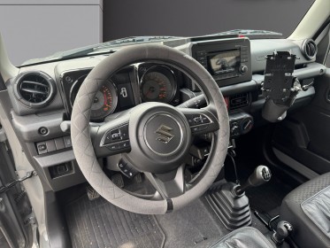 Suzuki jimny 1.5 vvt 2 places privilege parebuffle homologué 2 calandres barre de toit bavettes avant et arrière...