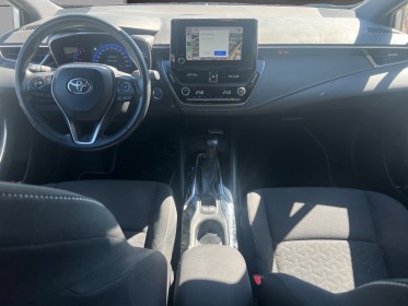 Toyota corolla touring sports hybride my22 122h dynamic garantie constructeur occasion montpellier (34) simplicicar...