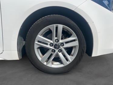 Toyota corolla touring sports hybride my22 122h dynamic garantie constructeur occasion montpellier (34) simplicicar...