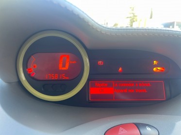 Renault twingo ii 1.5 dci 85 eco2 dynamique // distribution  embrayage neufs // tbe occasion simplicicar pertuis  simplicicar...