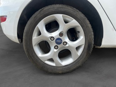 Ford fiesta 1.4 tdci 70 fap titanium - courroie neuve garantie 12 mois occasion simplicicar lyon nord  simplicicar...
