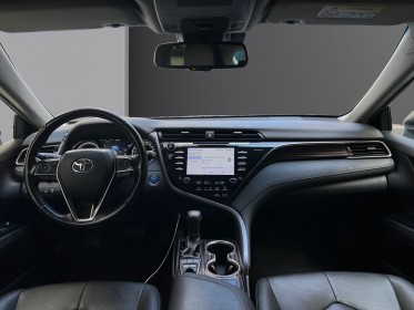 Toyota camry hybride 218ch 2wd design-garantie 12 mois-camÉra de recul-siÈge Électrique occasion paris 17ème (75)(porte...