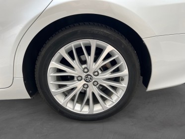 Toyota camry hybride 218ch 2wd design-garantie 12 mois-camÉra de recul-siÈge Électrique occasion paris 17ème (75)(porte...