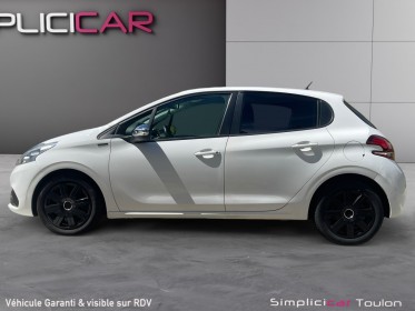 Peugeot 208 puretech 82ch ss bvm5 signature garantie 12 mois occasion simplicicar toulon est simplicicar simplicibike france