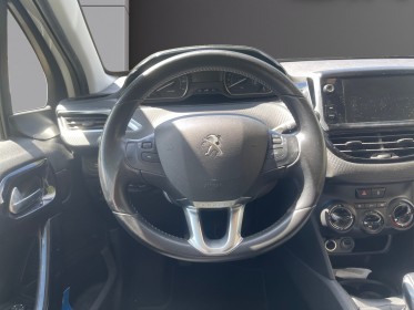 Peugeot 208 puretech 82ch ss bvm5 signature garantie 12 mois occasion simplicicar toulon est simplicicar simplicibike france