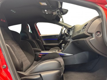 Renault megane iv berline tce 300 edc rs trophy rouge lucifer - camera - keyless go - bose - int ambiance led - sieges......