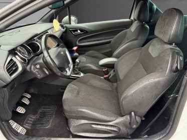Ds ds 3 bluehdi 120 ss bvm6 sport chic garantie 12 mois distribution faite caméra de recul pack hi-fi radar arrière...