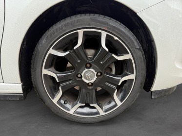 Ds ds 3 bluehdi 120 ss bvm6 sport chic garantie 12 mois distribution faite caméra de recul pack hi-fi radar arrière...