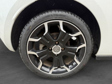 Ds ds 3 bluehdi 120 ss bvm6 sport chic garantie 12 mois distribution faite caméra de recul pack hi-fi radar arrière...