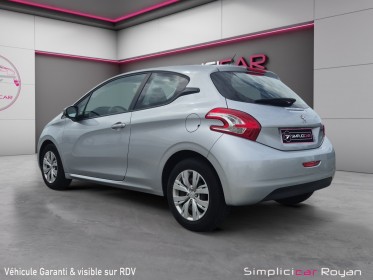 Peugeot 208 1.2 vti 82ch bvm5 active  entretien à jour / garantie 12 mois occasion simplicicar royan simplicicar...