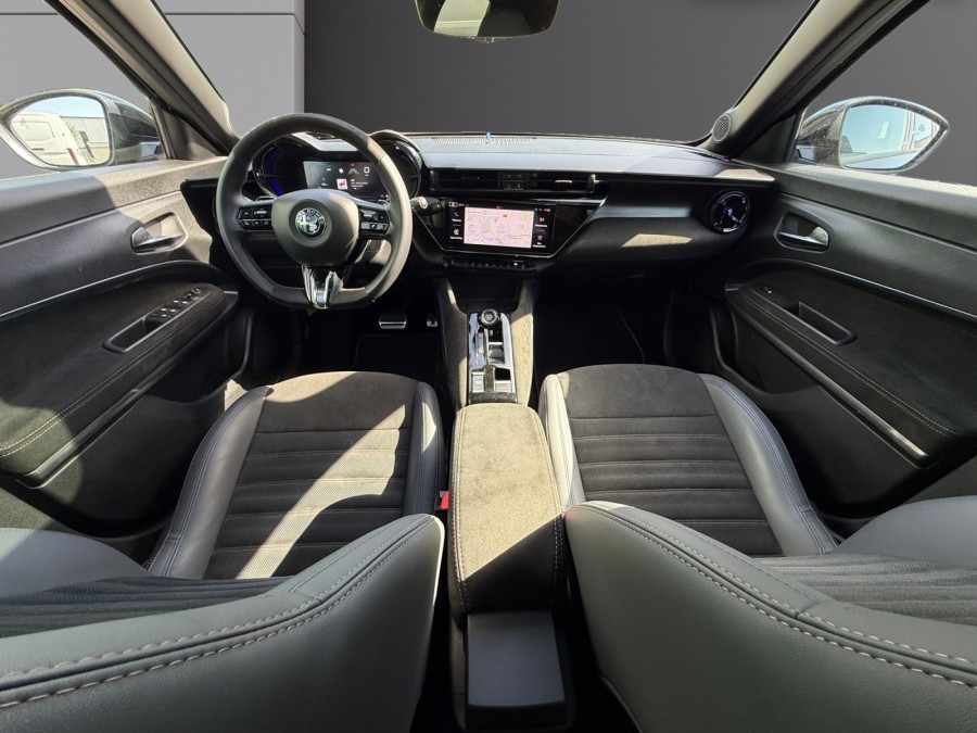 ALFA ROMEO d'occasion JUNIOR 1.2 IBRIDA 145 JUNIOR intensea E-DCT6 de