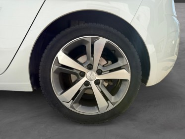 Peugeot 308 bluehdi 130ch ss eat8 tech edition garantie 12 mois occasion simplicicar le mans simplicicar simplicibike france