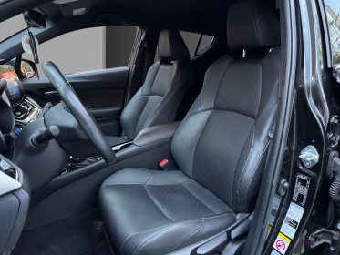 Toyota c-hr hybride rc18 122h distinctive / camera de recul / intérieur cuir / garantie  12 mois / entretien toyota occasion...