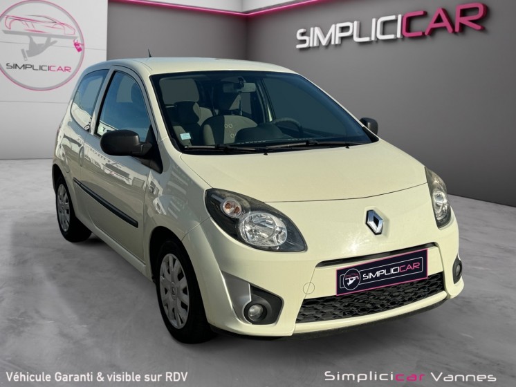 Renault twingo ii 1.2 16v 75 eco2 authentique, faible kilométrage, garantie 12 mois occasion scl 56 - simplicicar vannes... Renault twingo ii 1.2 16v 75 eco2 authentique, faible kilométrage, garantie 12 mois occasion scl 56 - simplicicar vannes...