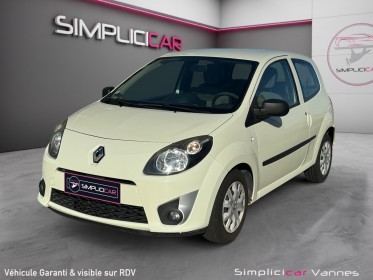 Renault twingo ii 1.2 16v 75 eco2 authentique, faible kilométrage, garantie 12 mois occasion scl 56 - simplicicar vannes...