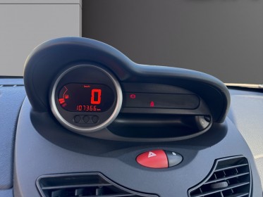 Renault twingo ii 1.2 16v 75 eco2 authentique, faible kilométrage, garantie 12 mois occasion scl 56 - simplicicar vannes...