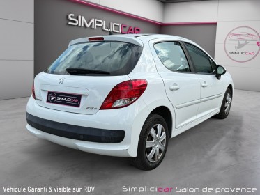 Peugeot 207 1.4 75ch/régulateur/climatisation/entretien à jour/2nd main occasion simplicicar salon de provence simplicicar...